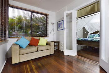 Airlie Getaway - Views - Accommodation Resorts 4