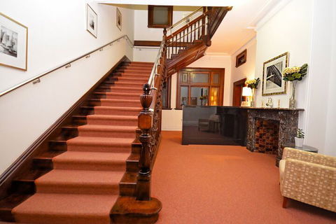 The Hallows Accommodation - Accommodation Resorts 2