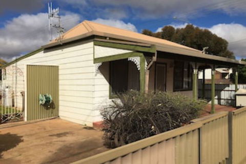 Away Cottages Broken Hill - Accommodation Resorts 0
