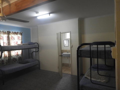 Kalbarri Backpackers YHA - Accommodation Resorts 4
