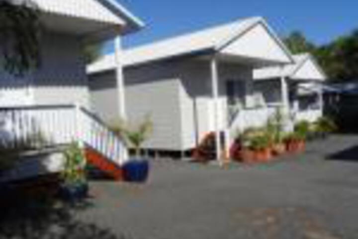Upper Warrego QLD Accommodation Resorts