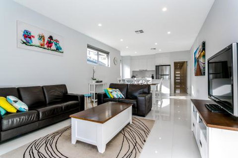 Ella House Adelaide - Accommodation Resorts 4