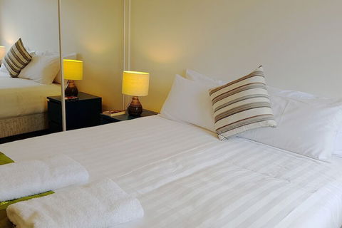 Anchor On Paramount - Accommodation Resorts 4