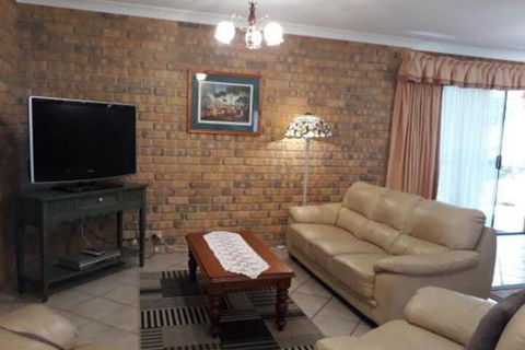Acacia Apartments - Accommodation Resorts 6