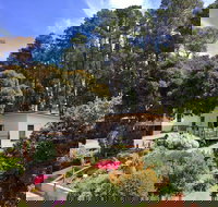 Karawatha Cottages BB