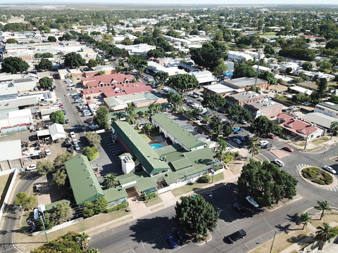 Emerald Central Hotel - Accommodation Resorts 1