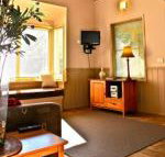 Autumn Leaf Cottage 1 - Accommodation Resorts