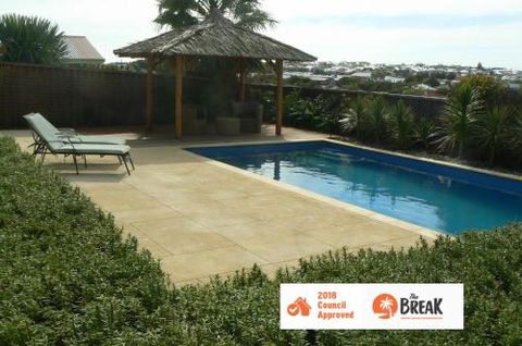 La Mer Home With A Pool - Accommodation Resorts 4