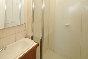 Razorback 3 - Accommodation Resorts 1