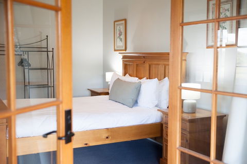 Audrey Wilkinson Vineyard - Accommodation Resorts 6
