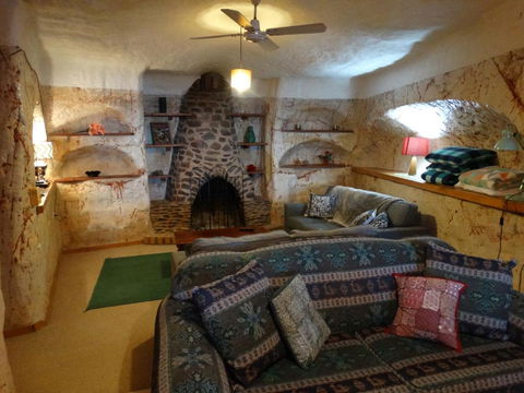 Dinky Dis Dugout - Accommodation Resorts 5