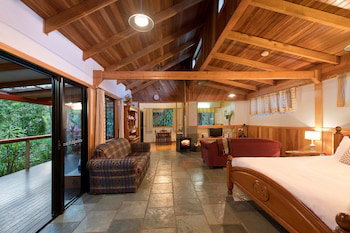 Sharlynn By The River - Accommodation Resorts 6