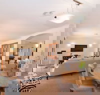 Gold Coast Waterfront Paradise - Accommodation Resorts