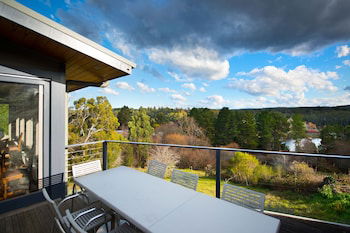 Lakevista - Accommodation Resorts 0
