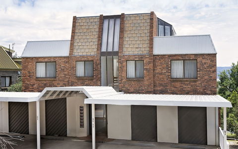 Avalanche 6 - Sophisticated Style & Modern Comfort With A Central Location - Accommodation Resorts 1