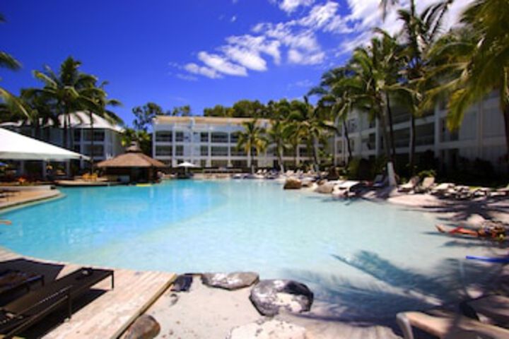 Palm Cove QLD Accommodation Resorts