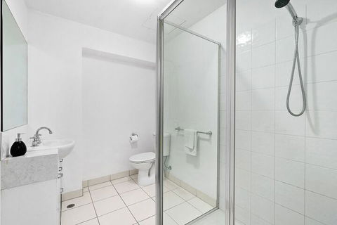 LIZZI, Melbourne Studio Apartment - Accommodation Resorts 1