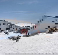 Lawlers 26 - Accommodation Resorts