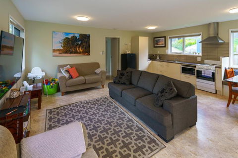 Adventure Bay Holiday Home - Accommodation Resorts 2