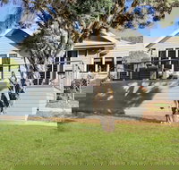 Couples on the Park - Accommodation Resorts