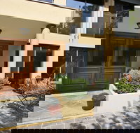 House in Bright - Accommodation Resorts