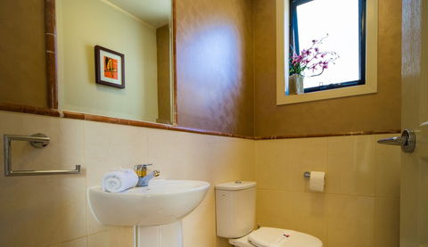 LUXE At Sanctuary Cove - Accommodation Resorts 0