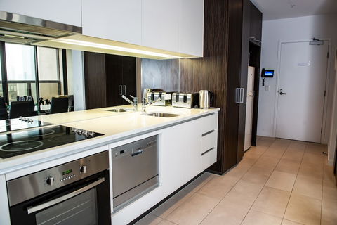 Madison Apartment - Accommodation Resorts 3