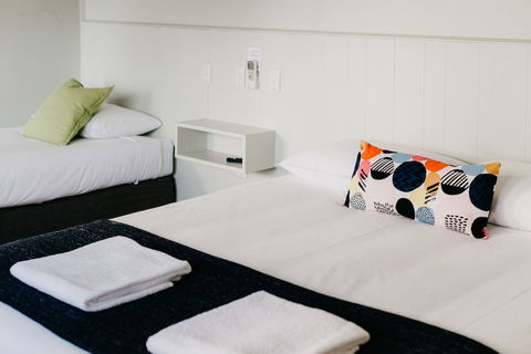 Finley Country Club Hotel Motel - Accommodation Resorts 3