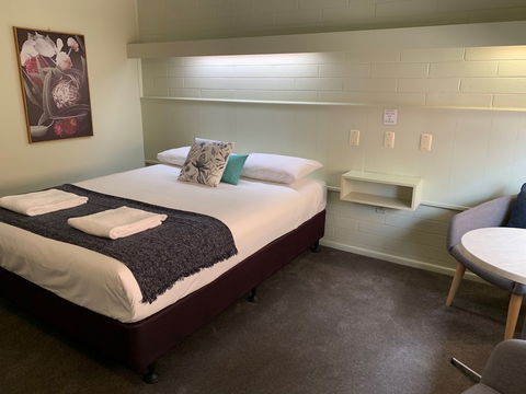 Finley Country Club Hotel Motel - Accommodation Resorts 6