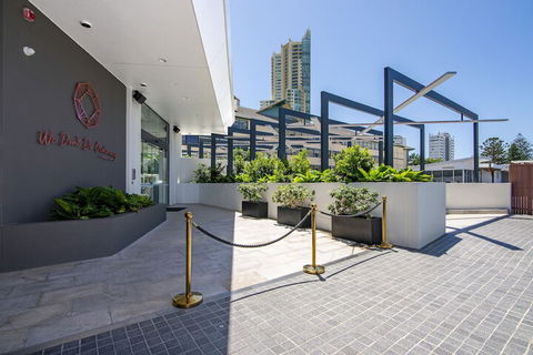 Arise Ruby Gold Coast - Accommodation Resorts 2