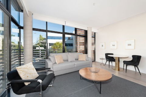 Uber Chic Newtown Designer Pad H392 - Accommodation Resorts 0