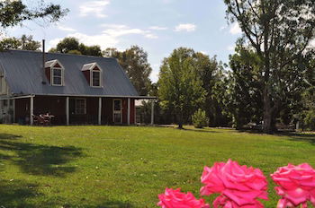 The Stables - Accommodation Resorts 3