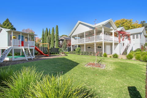 Autumn Home - Our Place At Bright - Accommodation Resorts 5