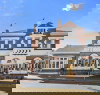 Cygnet Old Bank B  B Cafe  Gift Store - Accommodation Resorts