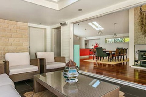 Red Bohemian - Accommodation Resorts 4