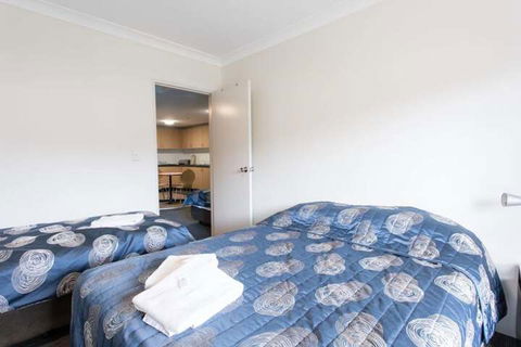 Arena Hotel - Accommodation Resorts 6