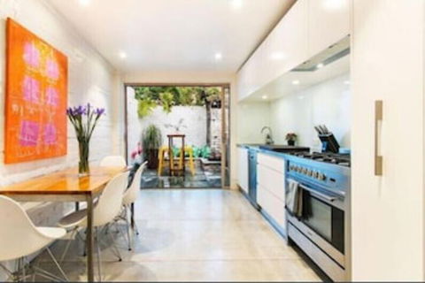Darling Harbour Modern 2 Bedroom Terrace - Accommodation Resorts 4