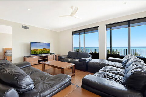 Sandcastles Coign 10 - Accommodation Resorts 2