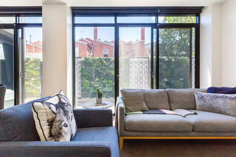 Rosa, 2BDR Richmond Apartment - Accommodation Resorts 1