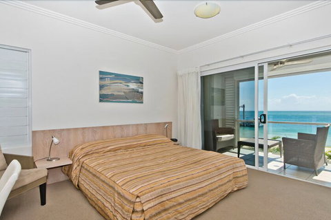 Deep Blue 20 - Accommodation Resorts 5