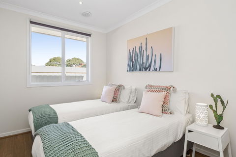 BOUTIQUE STAYS - The Richardson - Accommodation Resorts 6