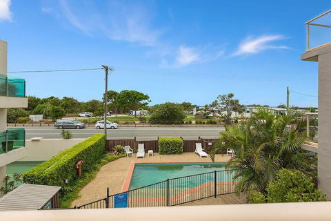 BEACH BLISS LUXURIOUS APARTMENT With POOL - Accommodation Resorts 1