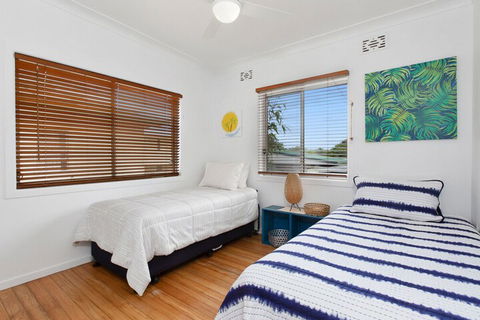 BEACH HOUSE On PEARL - Accommodation Resorts 1