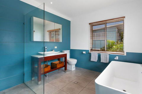 BEACH HOUSE On PEARL - Accommodation Resorts 6