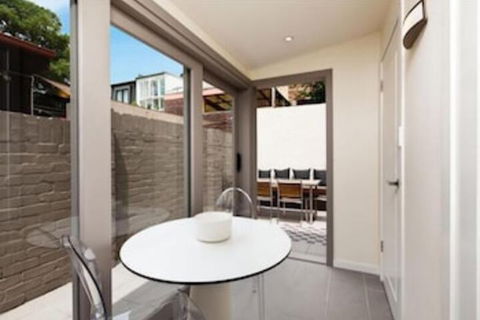 Spacious City 2 BR House Fit 6 PP - Accommodation Resorts 1