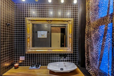 BANK192 - Accommodation Resorts 6