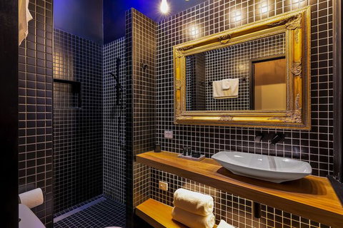 BANK192 - Accommodation Resorts 4