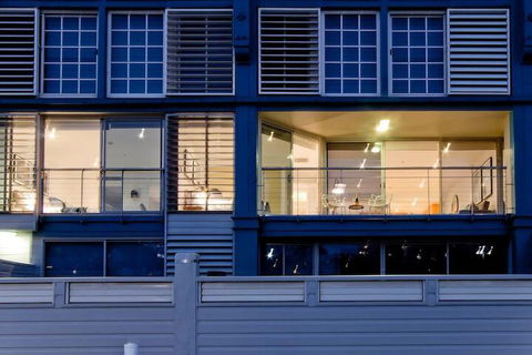 Absolute Sydney Harbour Front Luxury With Parking - Accommodation Resorts 1
