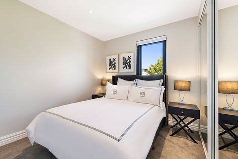 Manhattan Apartments - Notting Hill - Accommodation Resorts 5