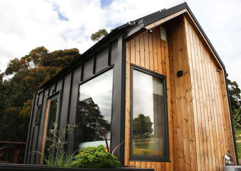 Compass Hut - Accommodation Resorts 2